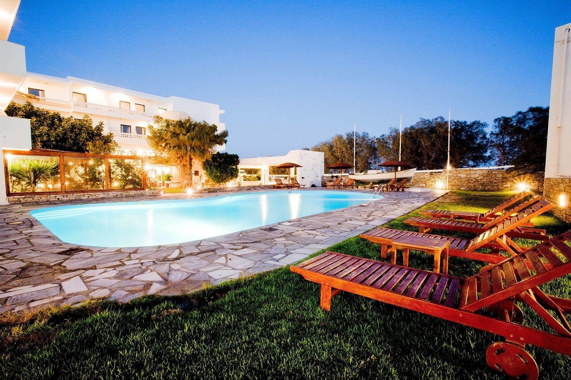 Aeolos Bay Hotel Tínos Buitenkant foto